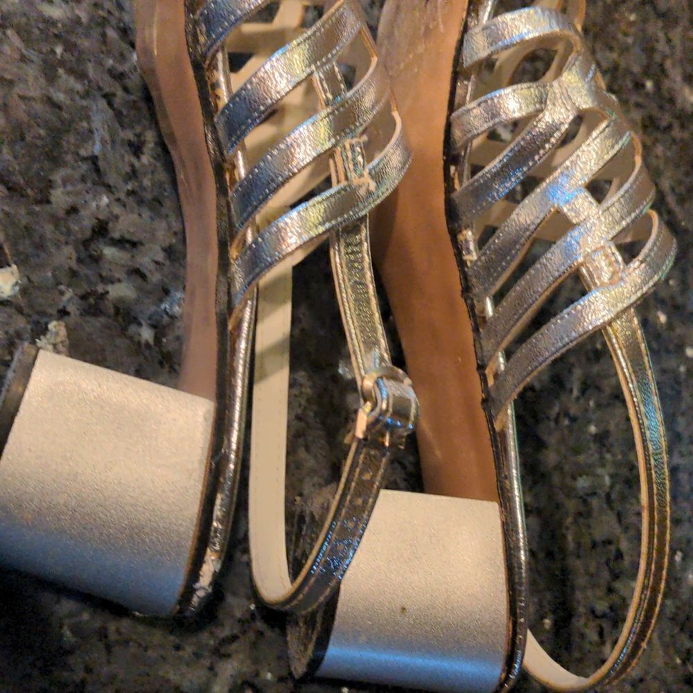VTG Elegant Creations Silver Sandals Size 8.5 - Picture 10 of 12